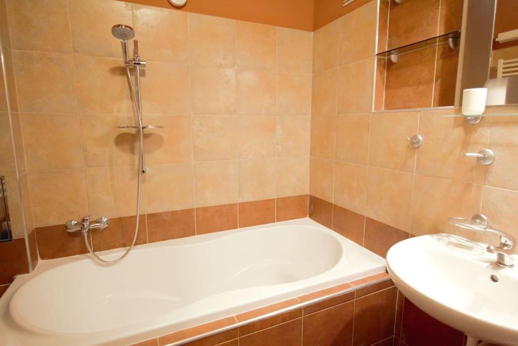 Comfort 2Bedrooms Quite Place!-Vinohrady Prague Extérieur photo